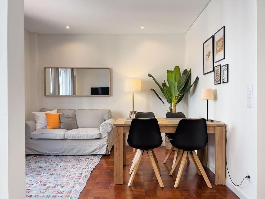 Ferienwohnung Olaias Lisbon 2 Bed Near Metro 2 Exterior foto