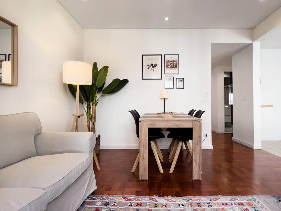 Ferienwohnung Olaias Lisbon 2 Bed Near Metro 2 Exterior foto